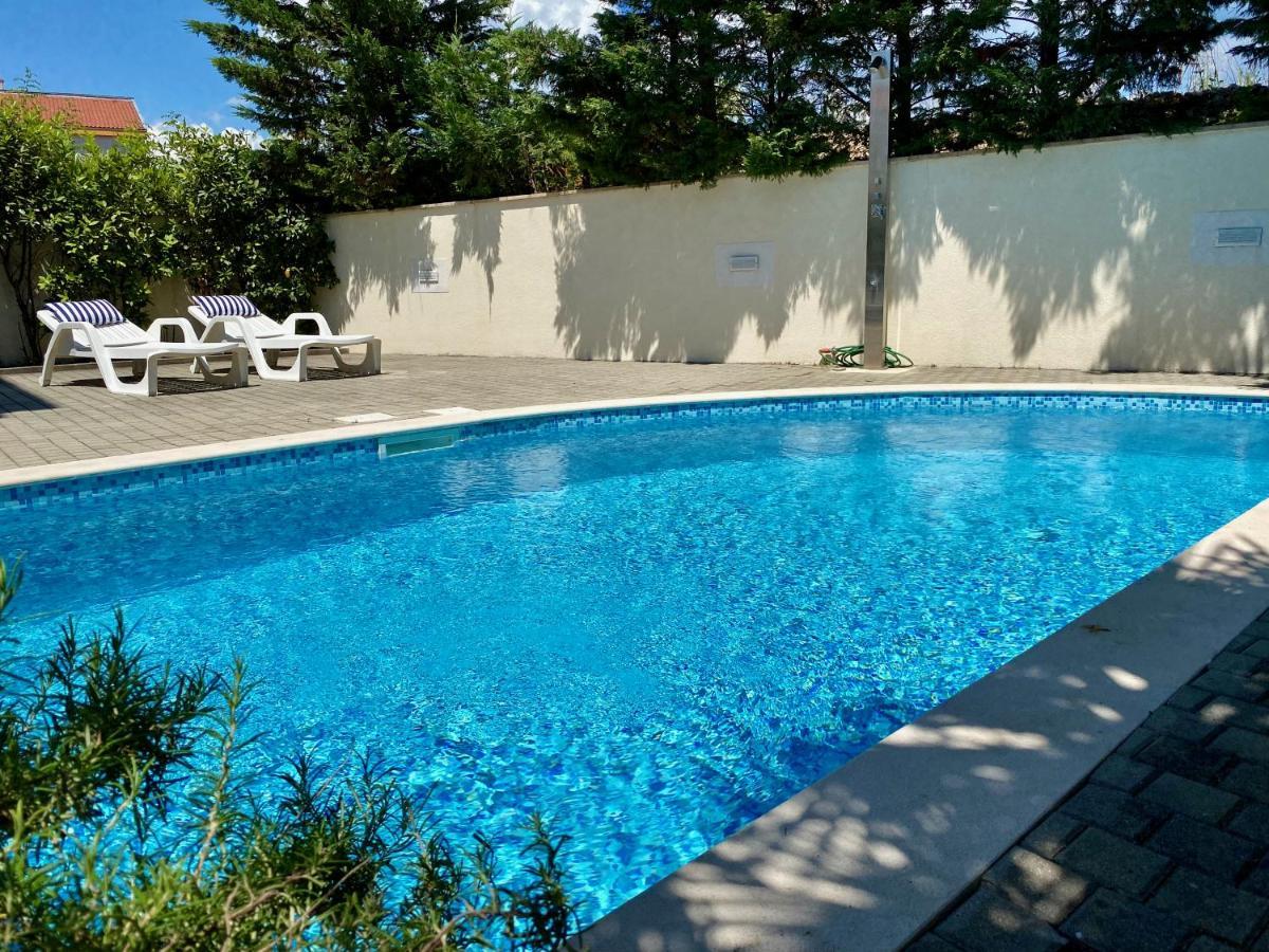 Private Pool And Mediterranean Garden Apt Mia Šilo Exterior foto